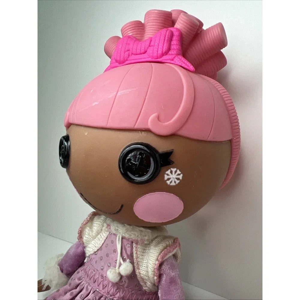 Lalaloopsy Swirly Figure Eight 13